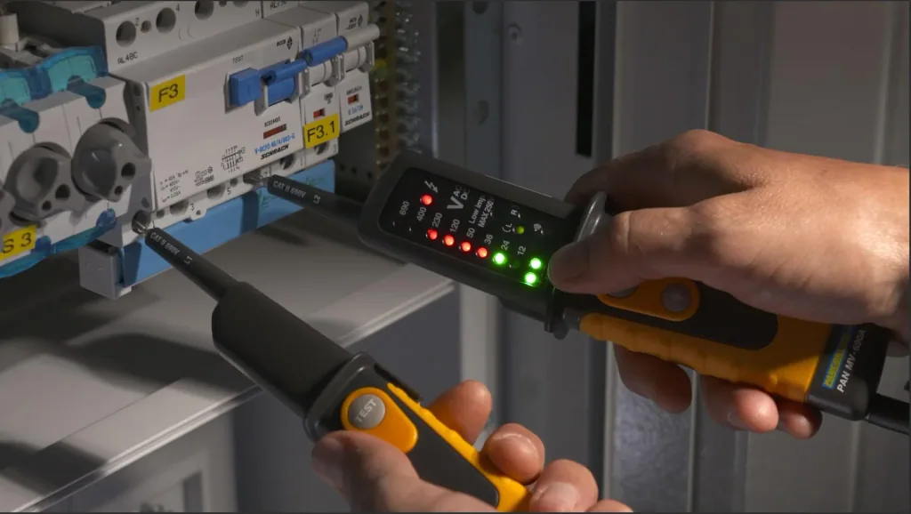 Spannungs- & Durchgangsprüfer 690V AC/DC mit LED- und Drehfeld-Anzeige