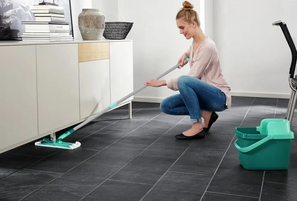 Set Eimer 12 Liter mit Presssieb, Bodenwischer, Set "Combi M + Wischbezug static plus"