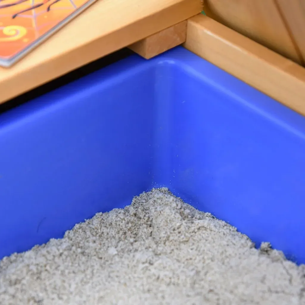 Sandkiste mit Bank und Aufbewahrungsfächern naur, blau