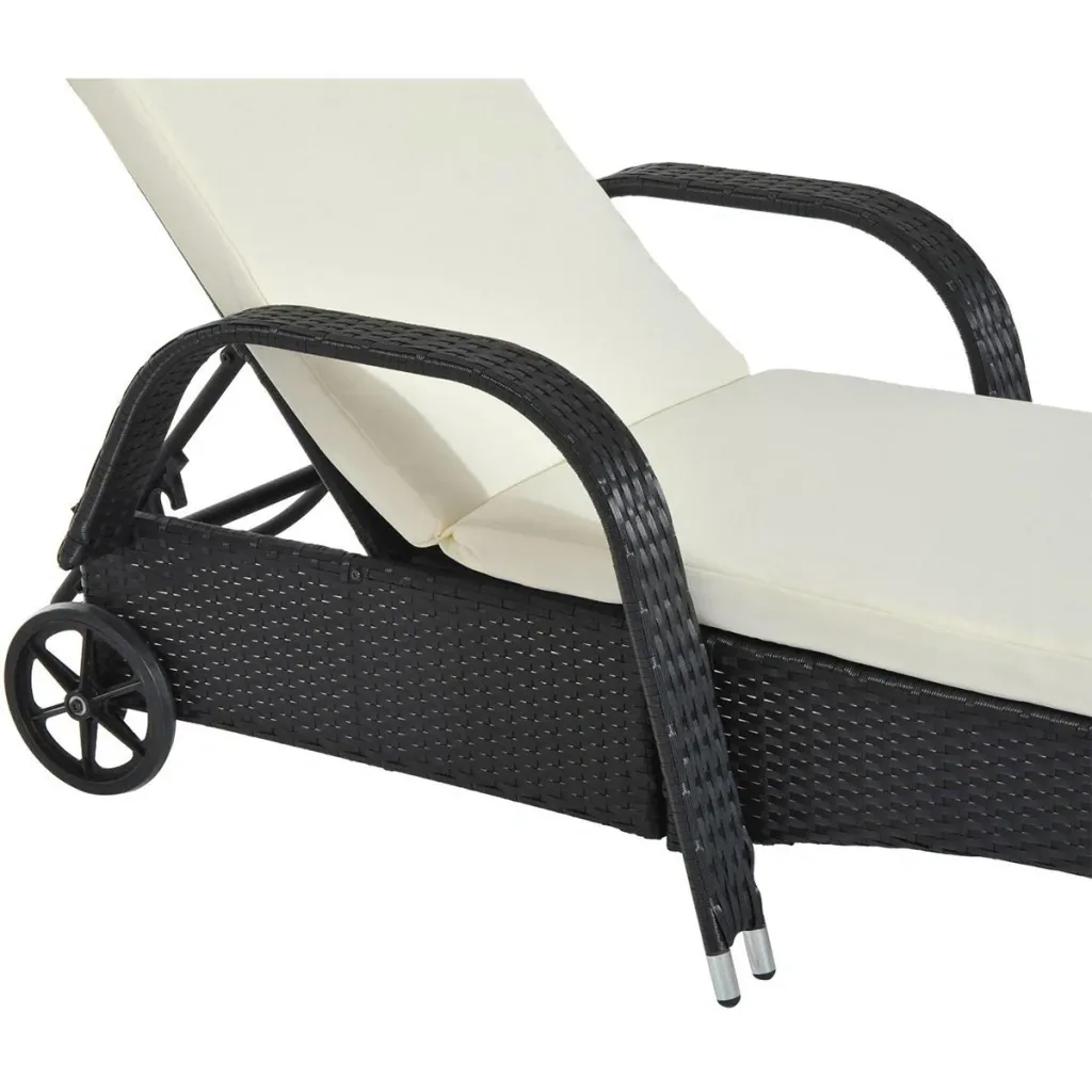 Mobile Rattanliege für den Garten