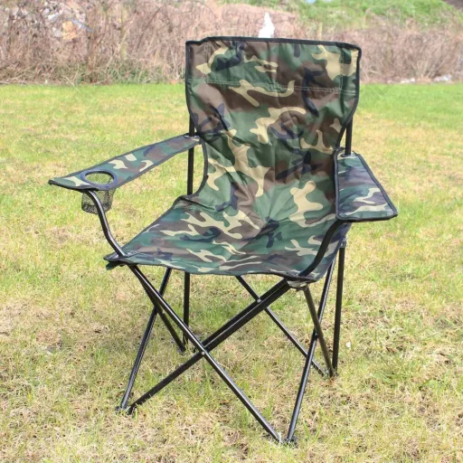 Werkzeug Campingstuhl in Tarnfarbe - max 100 kg - zusammenklappbar
