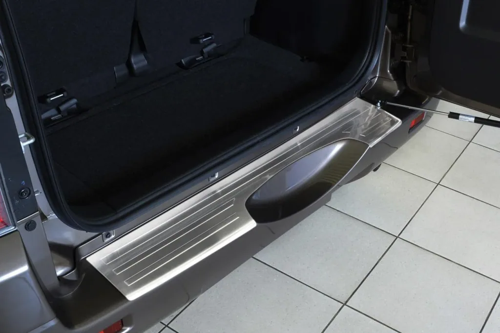 Ladekantenschutz für Suzuki Grand Vitara, Baujahr 2006>; 2008> 2012-2014