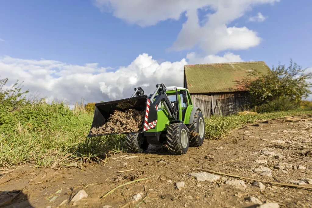 RC Traktor mit Frontlader 2.4 G 100 % 1:16