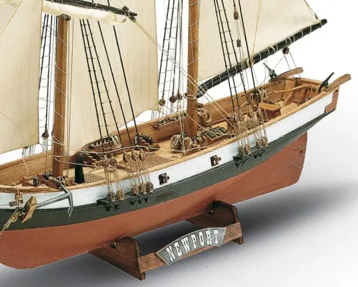 Bausatz Newport Maßstab 1:57