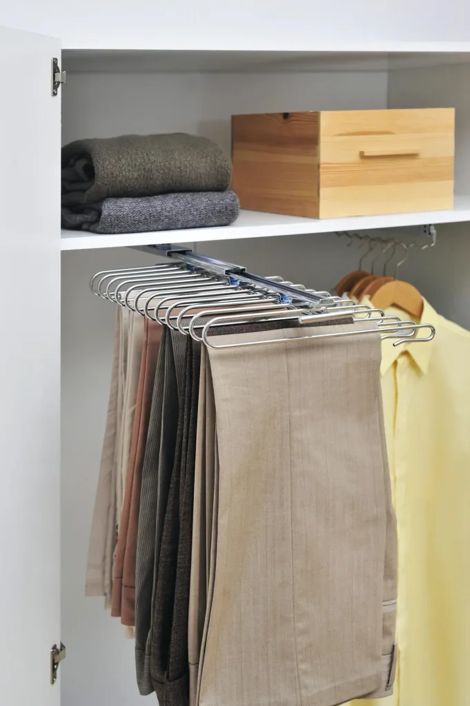 Schrankauszug Hosenbügel für 12 Hosen