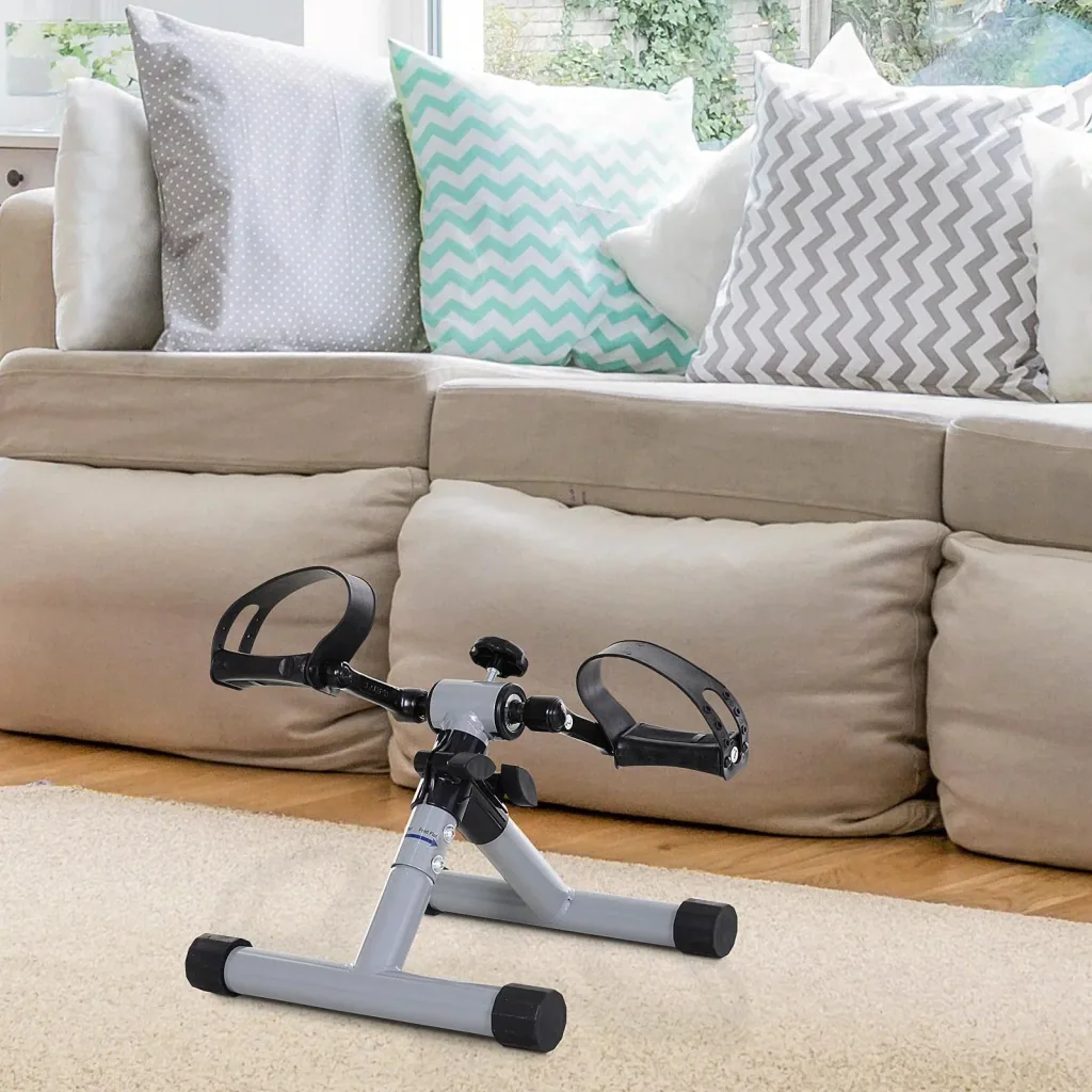 Mini-Heimtrainer mit Pedalen
