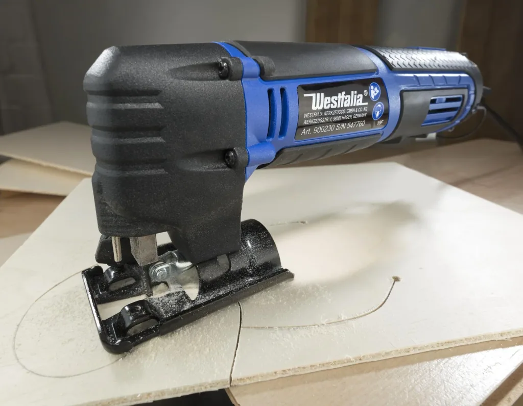 Mini Stichsäge 75 Watt inklusive 16-teiligem Klemmen und Zwingensatz
