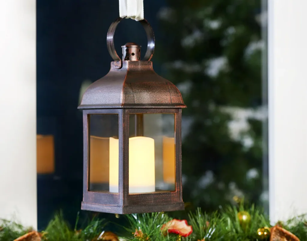 Laterne mit LED Kerze und Flackereffekt