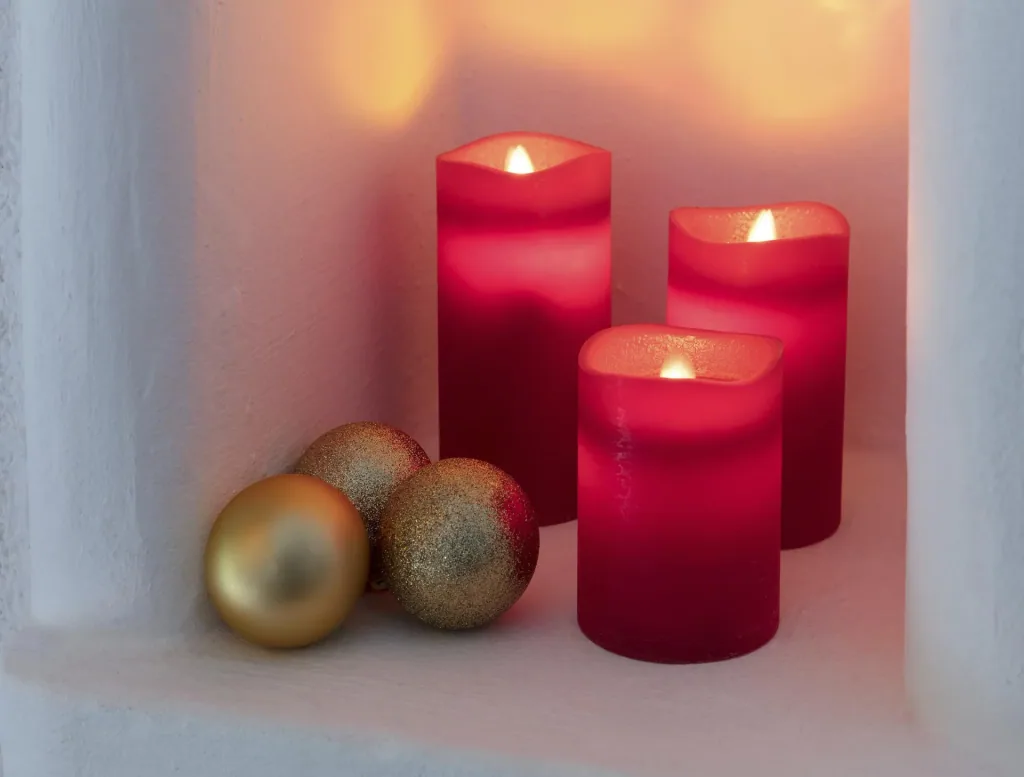 LED Echtwachskerzen mit Timer und Flackerlicht - 3er Set in rot