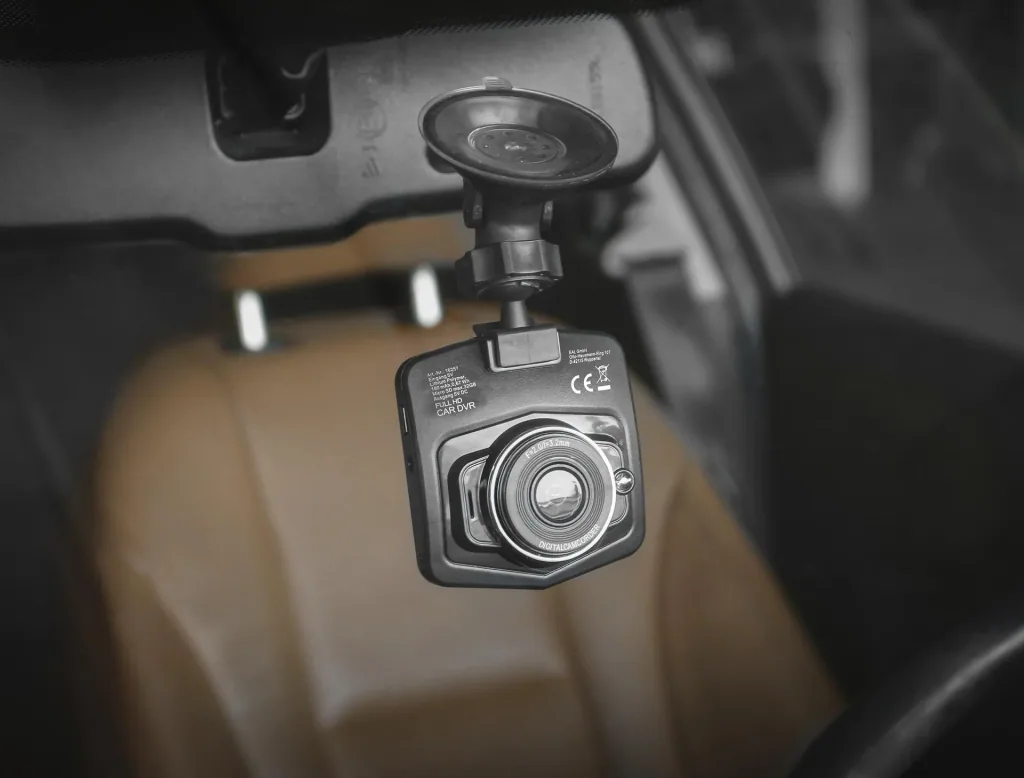 KFZ-Dashboard-Kamera + 32 GB Micro-SD Karte