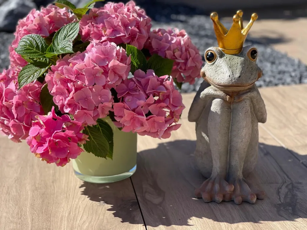 Froschkönig Gartenzwerg aus Polyresin