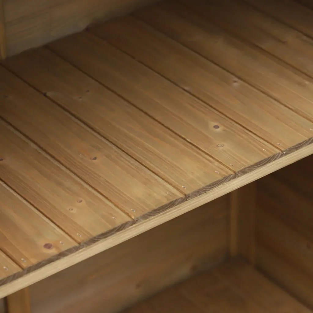 Geräteschrank mit Lamellentüren