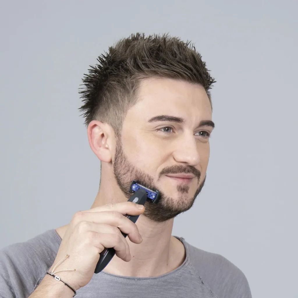 Rasierer für Gesicht und Körper, Bart-Styler. Trockenrasur