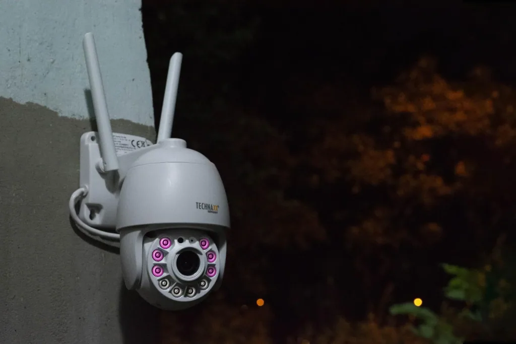WiFi Dome Kamera mit Nachtsicht und Bewegungserkennung