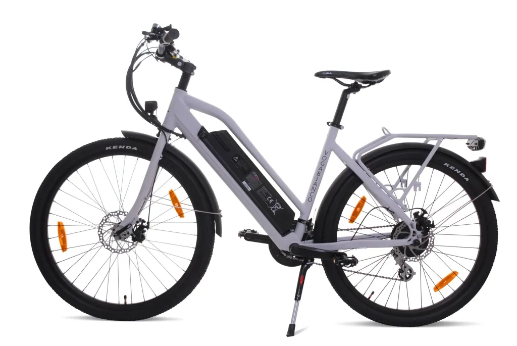 Damen Alu Elektro Trekking-Bike, 27,5 Zoll, Rahmenhöhe 44 cm, 21-Gang Kettenschaltung, weiß, " Voga Bianco "