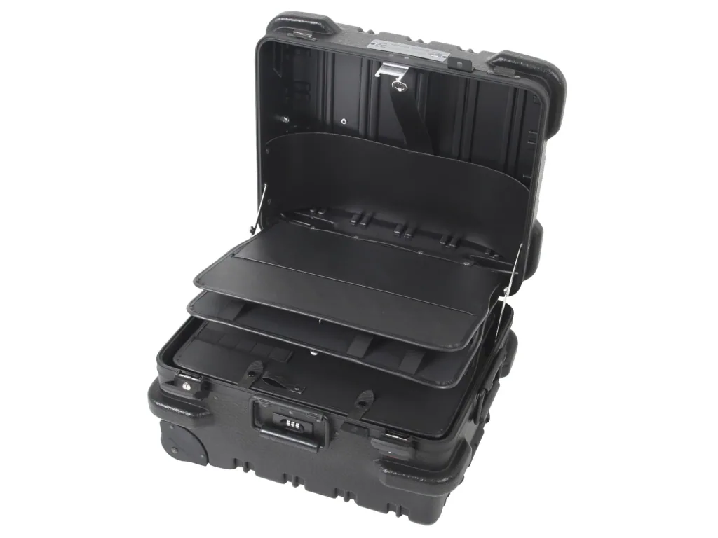 Werkzeugkoffer CHICAGO CASE 5530, 53 Liter, bruchsicher mit integriertem Rollensystem