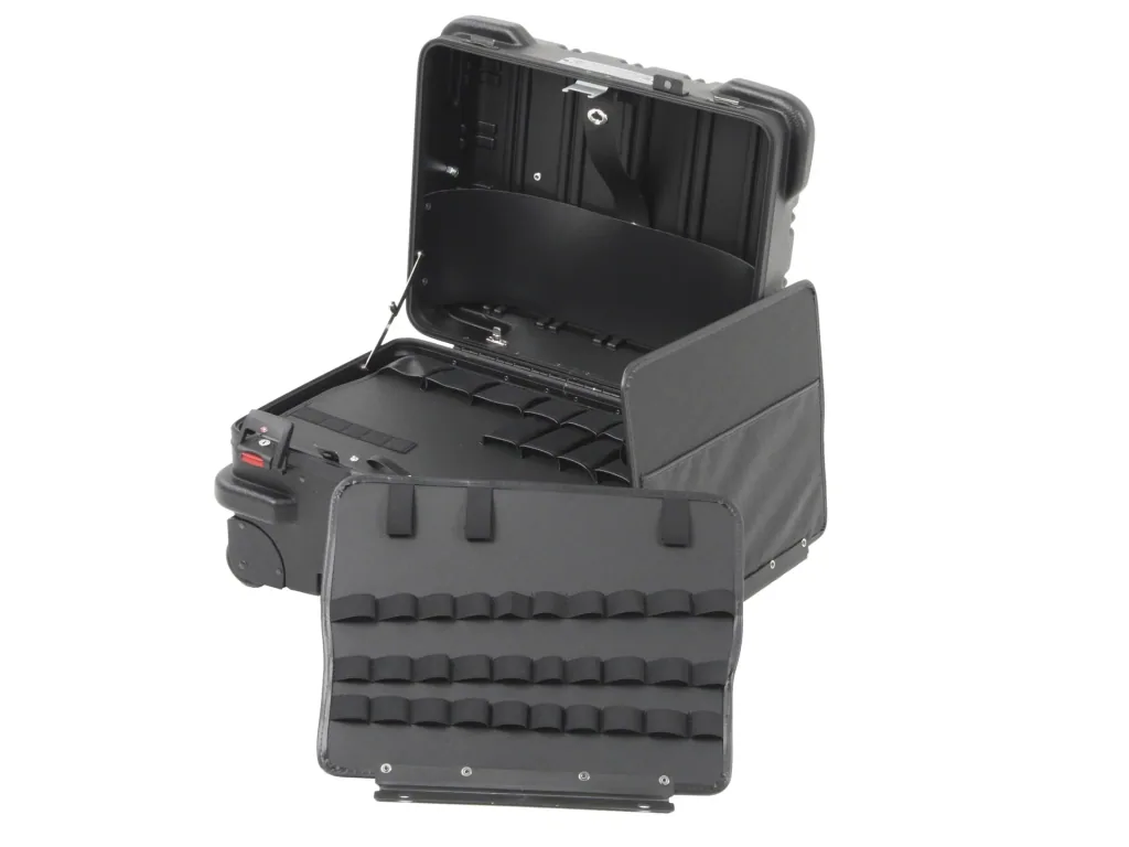 Werkzeugkoffer CHICAGO CASE 5530, 53 Liter, bruchsicher mit integriertem Rollensystem