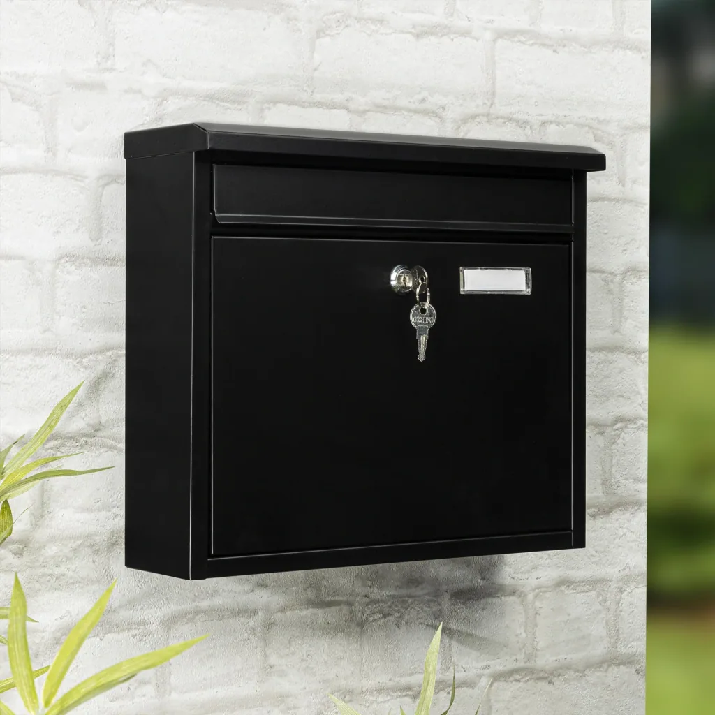 Briefkasten aus Metall, schwarz