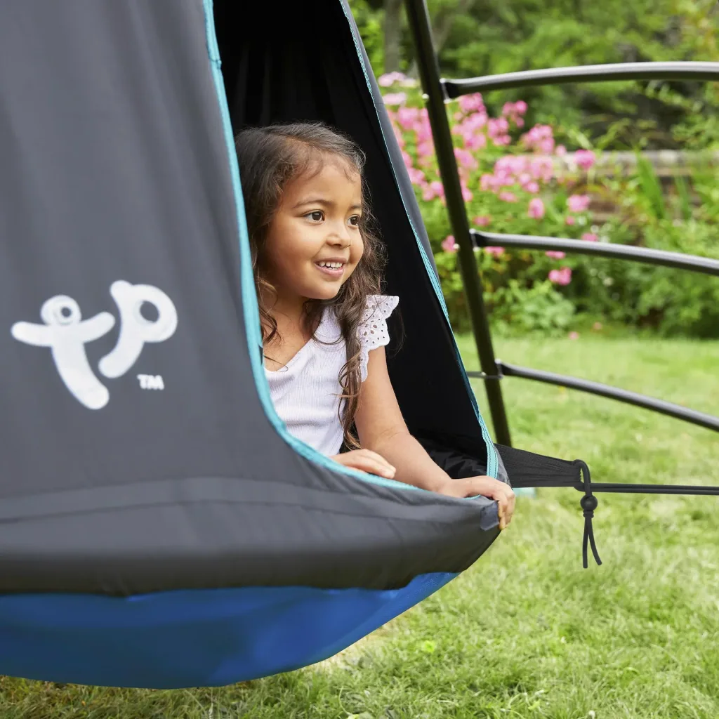 TP Toys Klettergerüst UFO mit Hängesessel 217×122×201 cm Schwarz – Stahlrahmen & gebogene Leiter