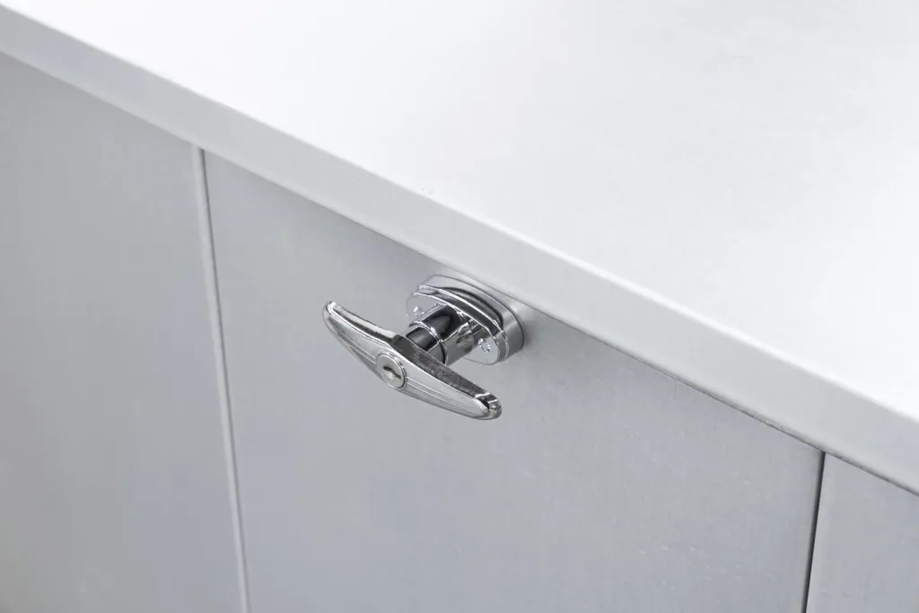 Gerätebox Bern, blank