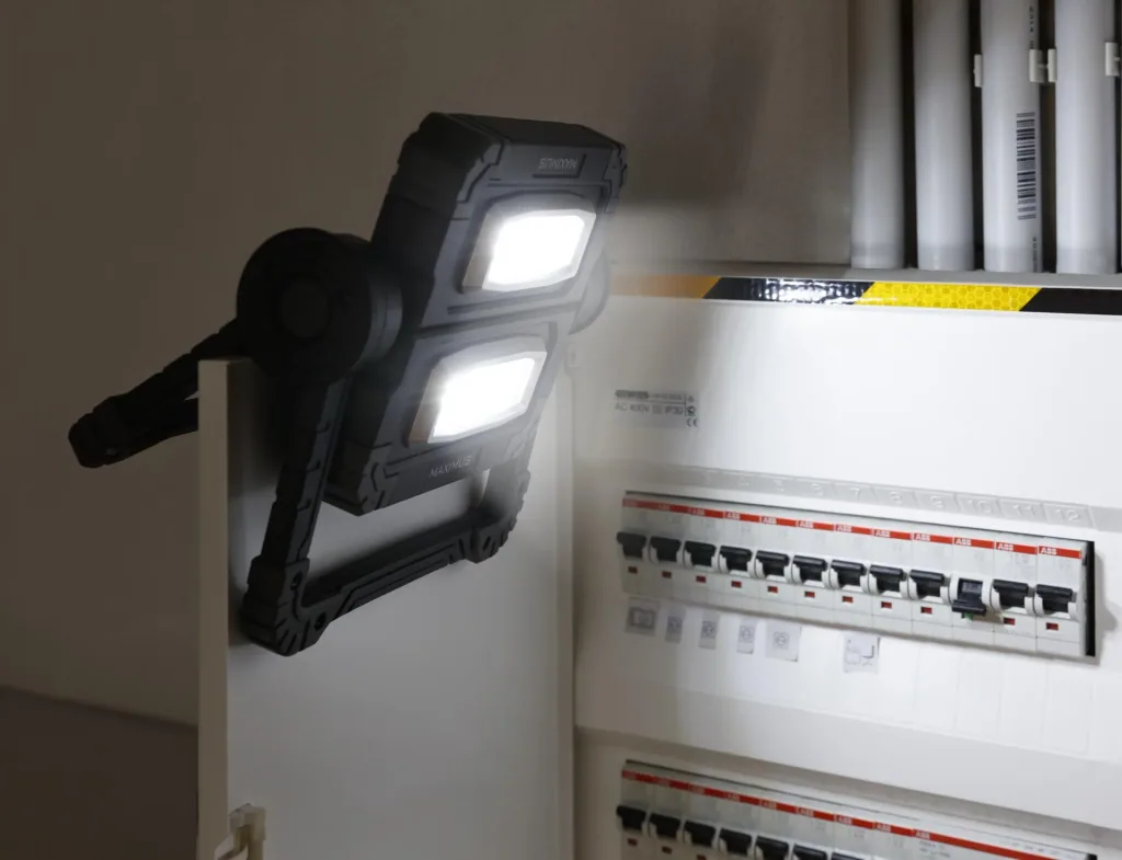 LED Arbeitsleuchte 2 x 10 Watt, 360° drehbar