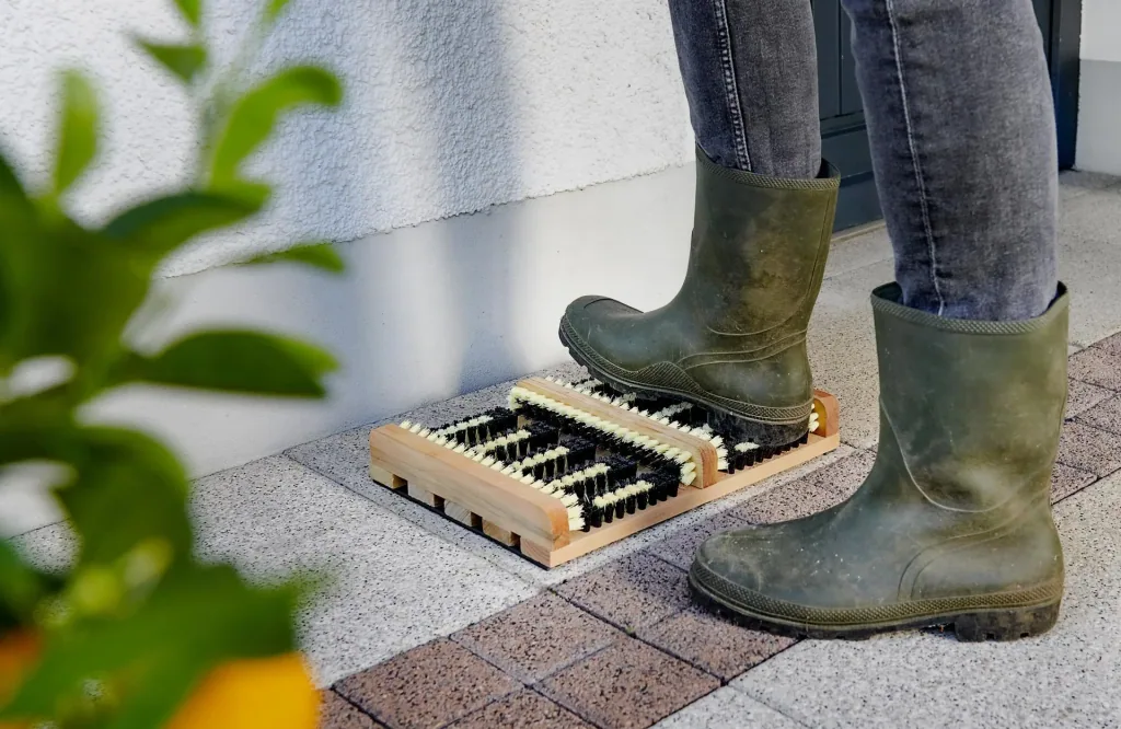 Stiefel und Schuhreiniger