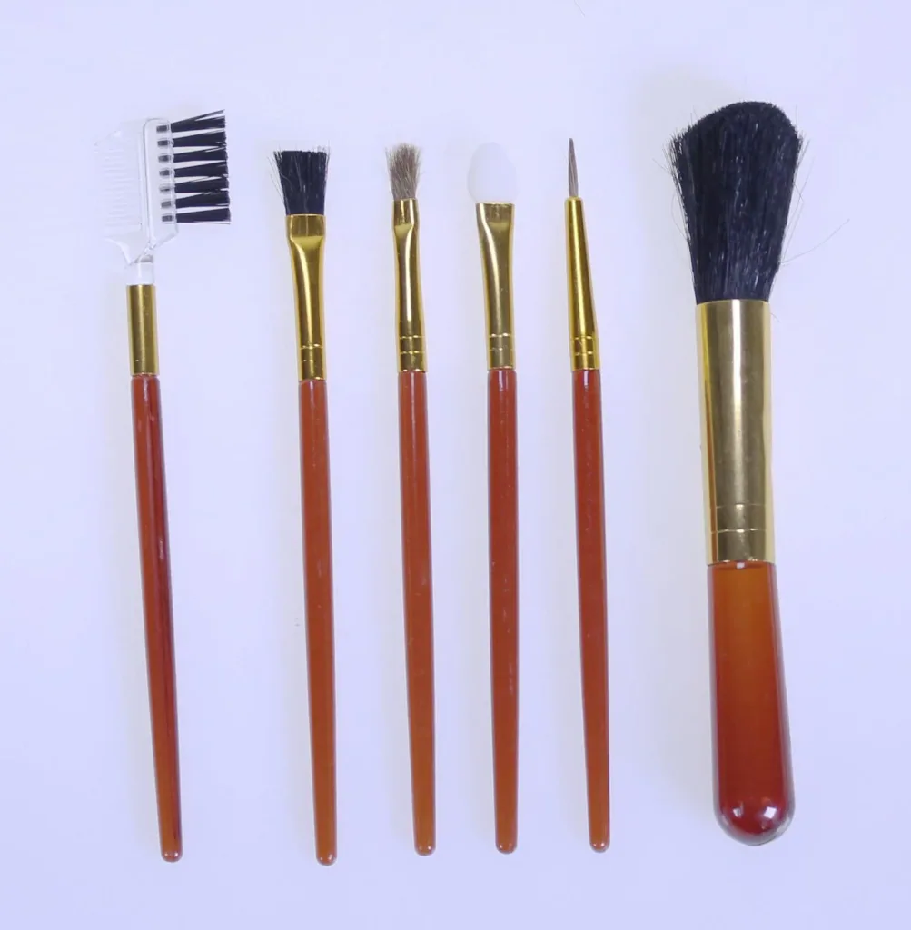 Epilierer mit Licht inkl. 18teiligem Maniküre Set -Gratis