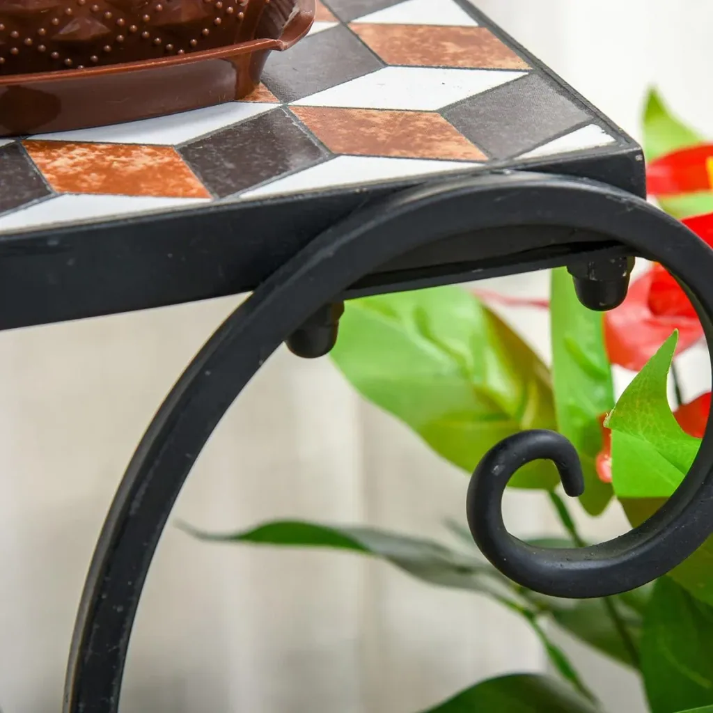 Blumenständer mit Mosaikfliesen bunt