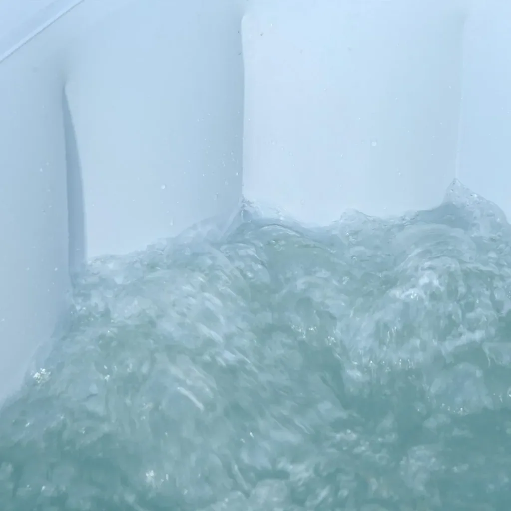 Whirlpool für 2-3 Personen weiß/blau