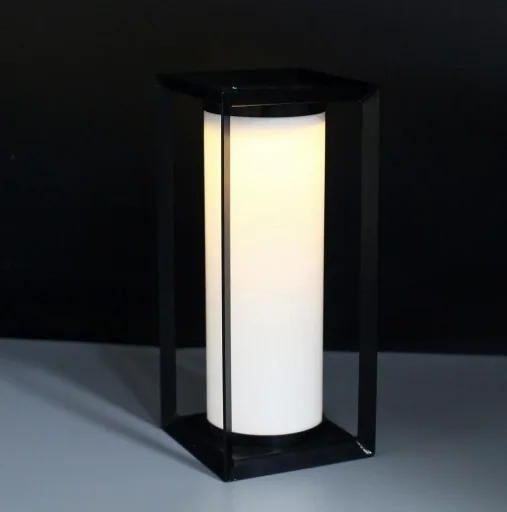 LED Solar Laterne im eleganten Schwarz