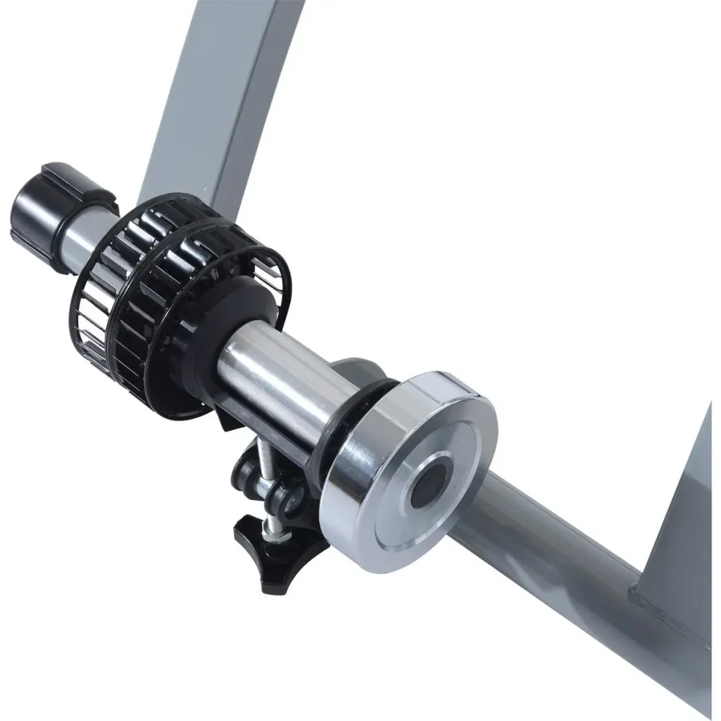 Heimtrainer mit Luftwiderstandsbremse silber/schwarz
