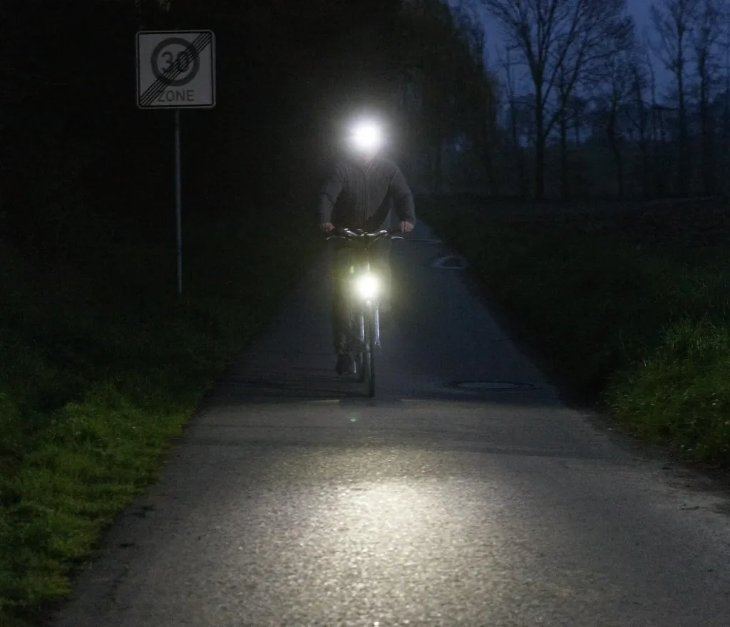 Stirnlampe mit COB LED und Rücklicht