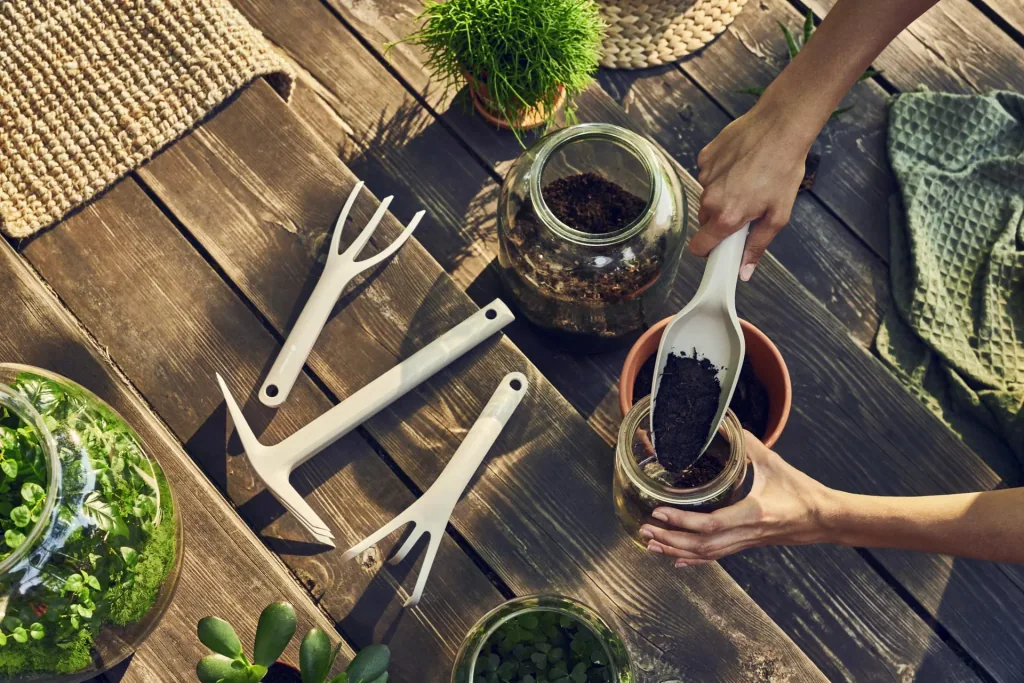 Pflanzengabel beige