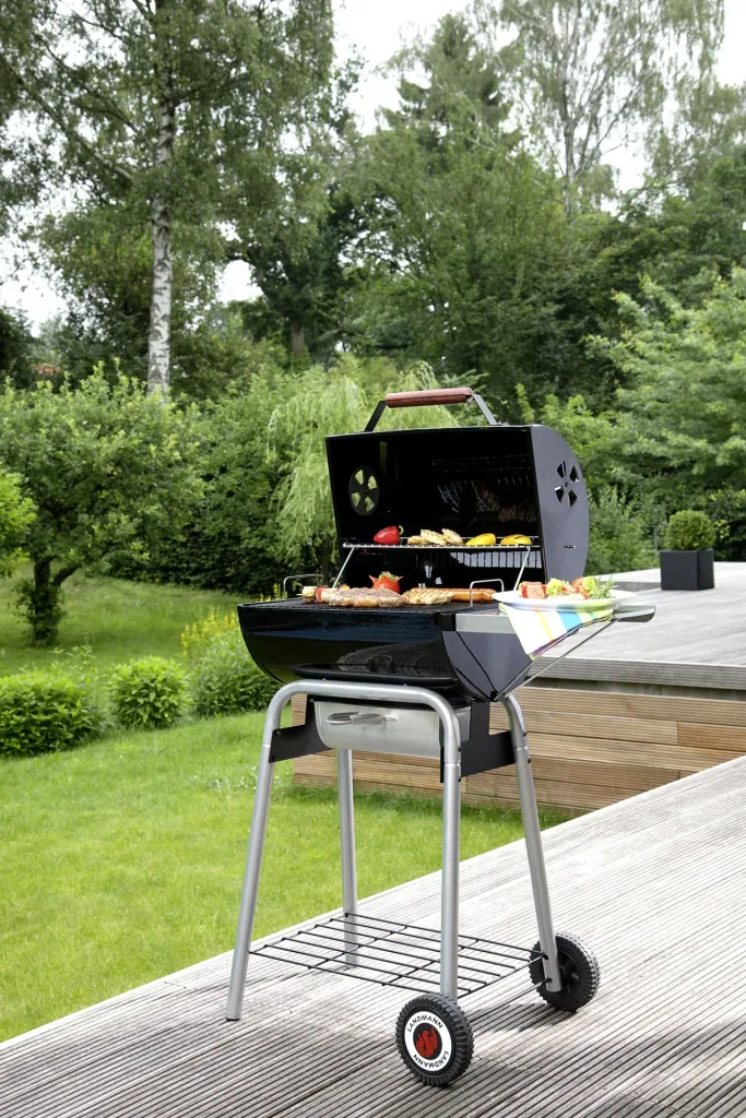 Holzkohlegrill "Black Taurus 440"