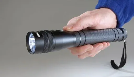 Taschenlampe 5 Watt mit High Power Cree LED - aus Aluminium