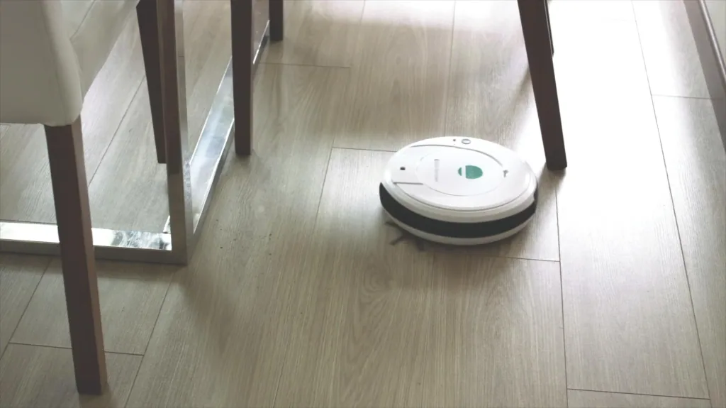 Neatron Akku Staubsauger-Roboter