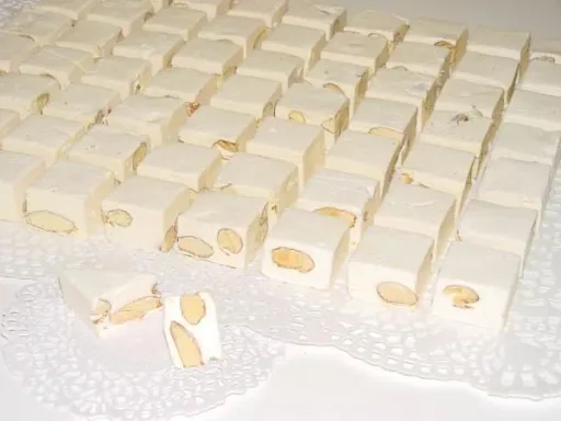 Soft Nougat mit Mandeln, 500 g