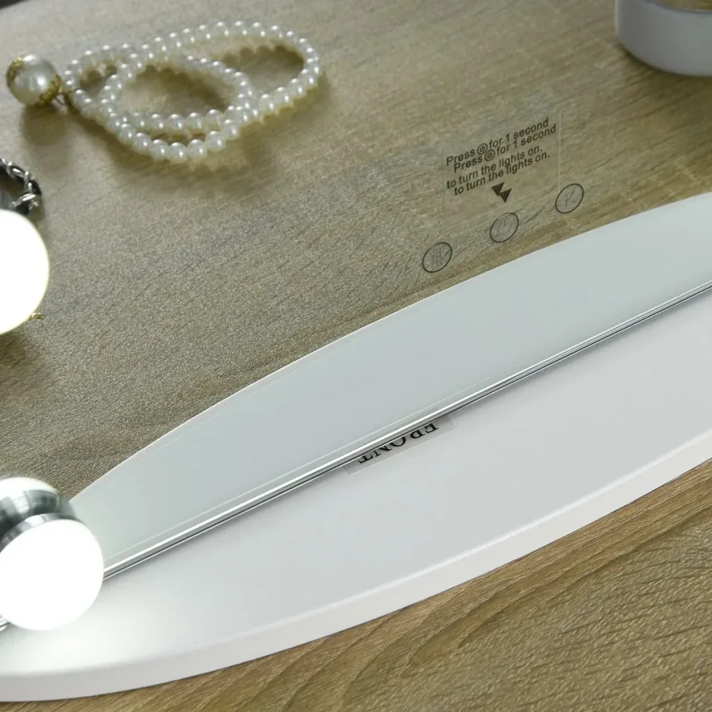 Hollywood-Schminktisch mit Lampen