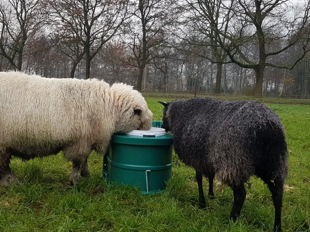 JFC Frostschutzeimer 20 Liter - isolierte Tränke ohne Strom