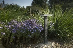 Solar LED Sockel ARIANE mit Sensor Schwarz, 3,3 Watt, 210 lm, warmweiß