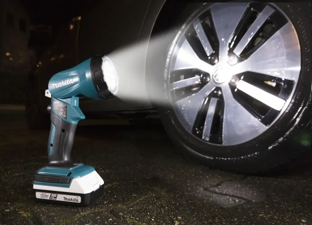 Akku-Bohrschrauber DF457DWLX181 18 Volt inklusive Akku-Lampe