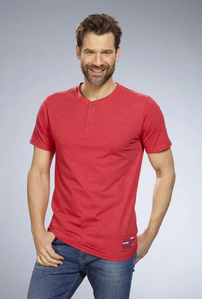 T-Shirt mit Knopfleiste, Farbe rot, Gr.M