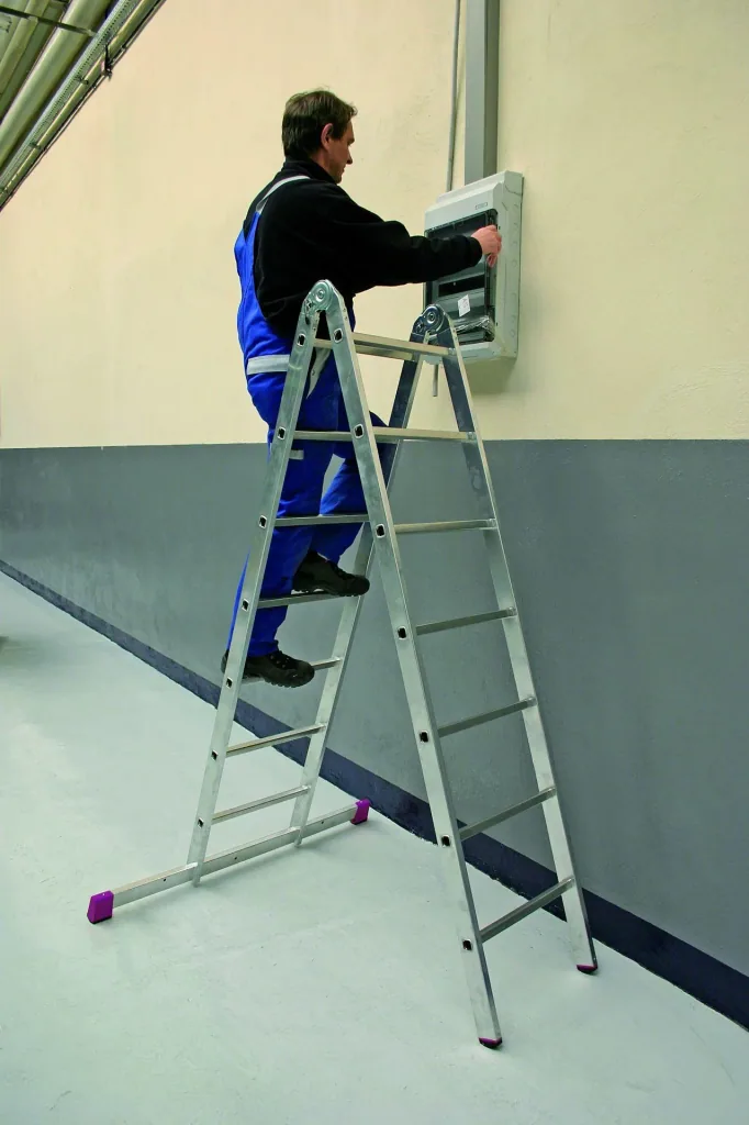 Alu Gelenkgerüst (max. Arbeitshöhe ca. 4,85 m)