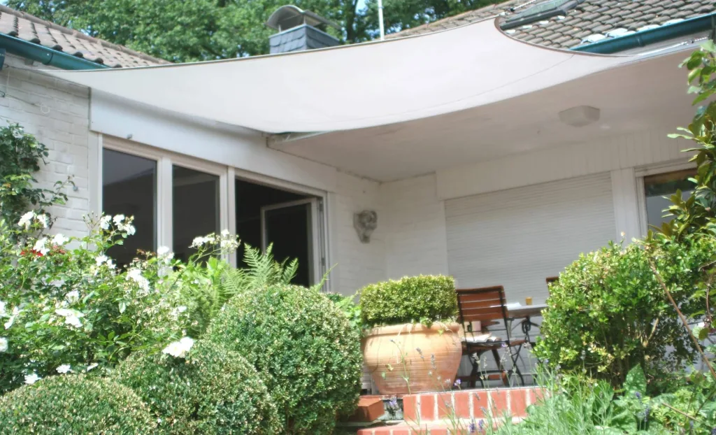 Viereck-Sonnensegel HDPE creme weiss 250 x 300cm