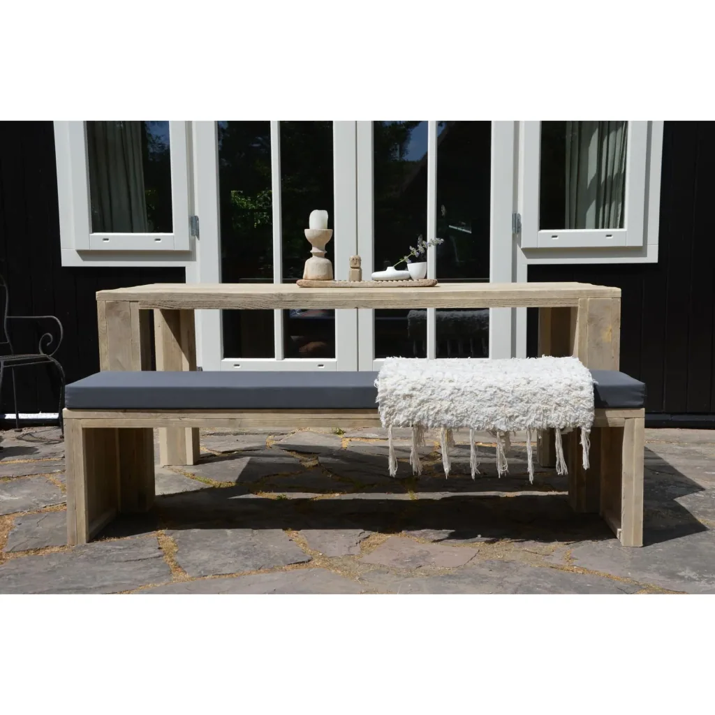 Gartenbank aus Gerüstholz 150 cm
