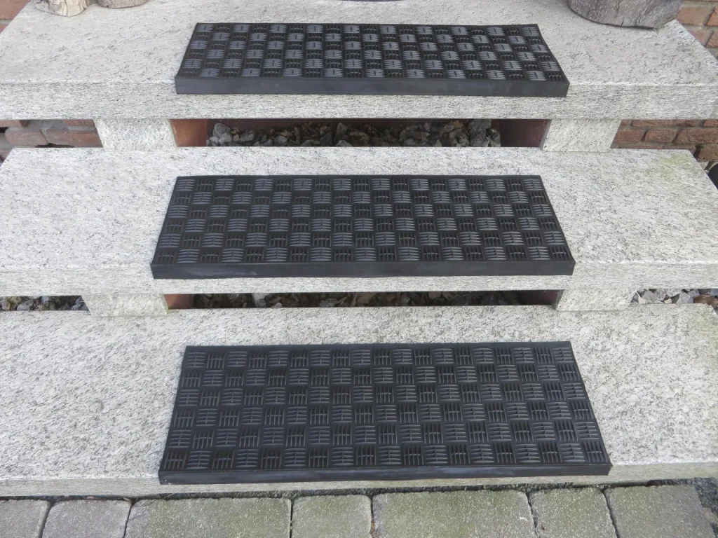 Gummi Winkel - Stufenmatte, schwarz