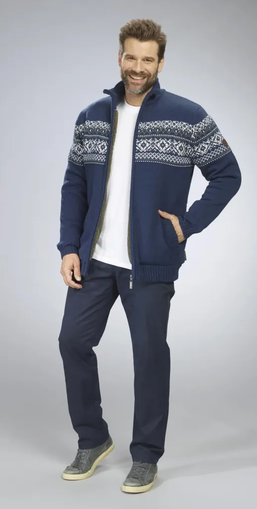 Strickjacke mit Berberfleece, Farbe marine, Gr.M