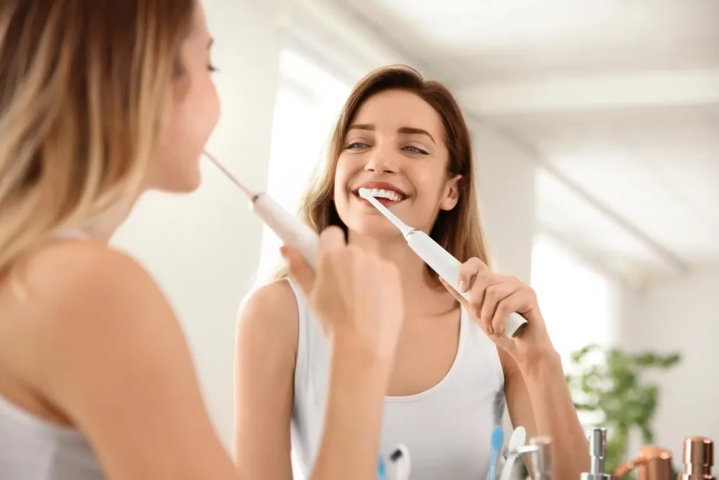 Elektrische Schallzahnbürste "Smilecare", weiß