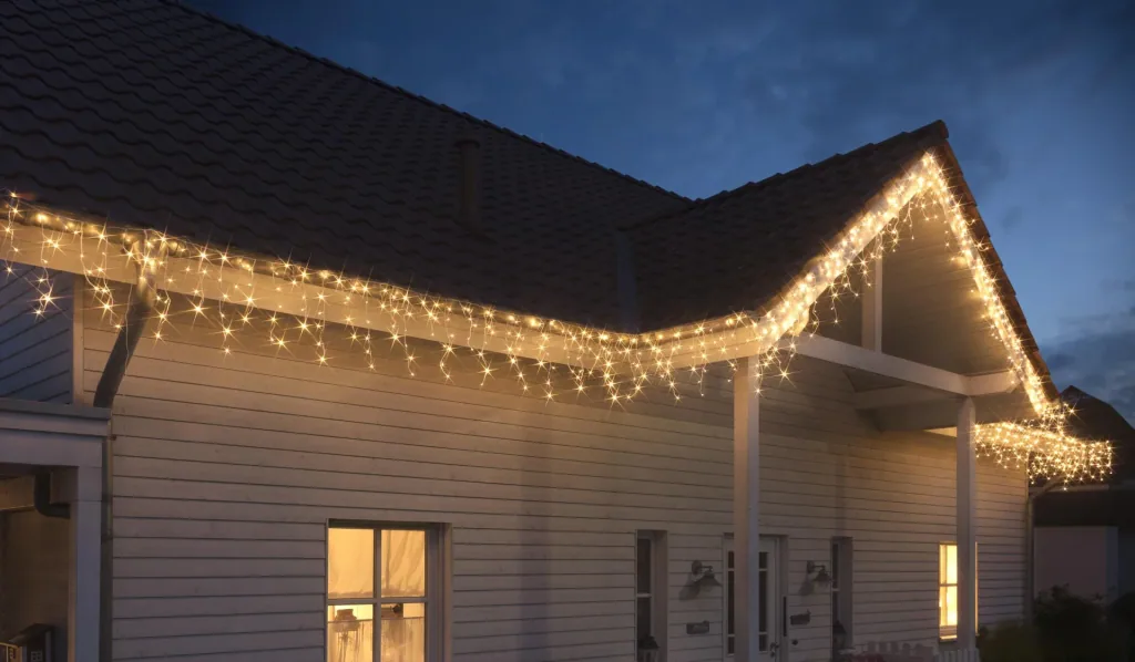 Eisregen Lichterkette mit 960 warmweißen LED - Länge 24 m