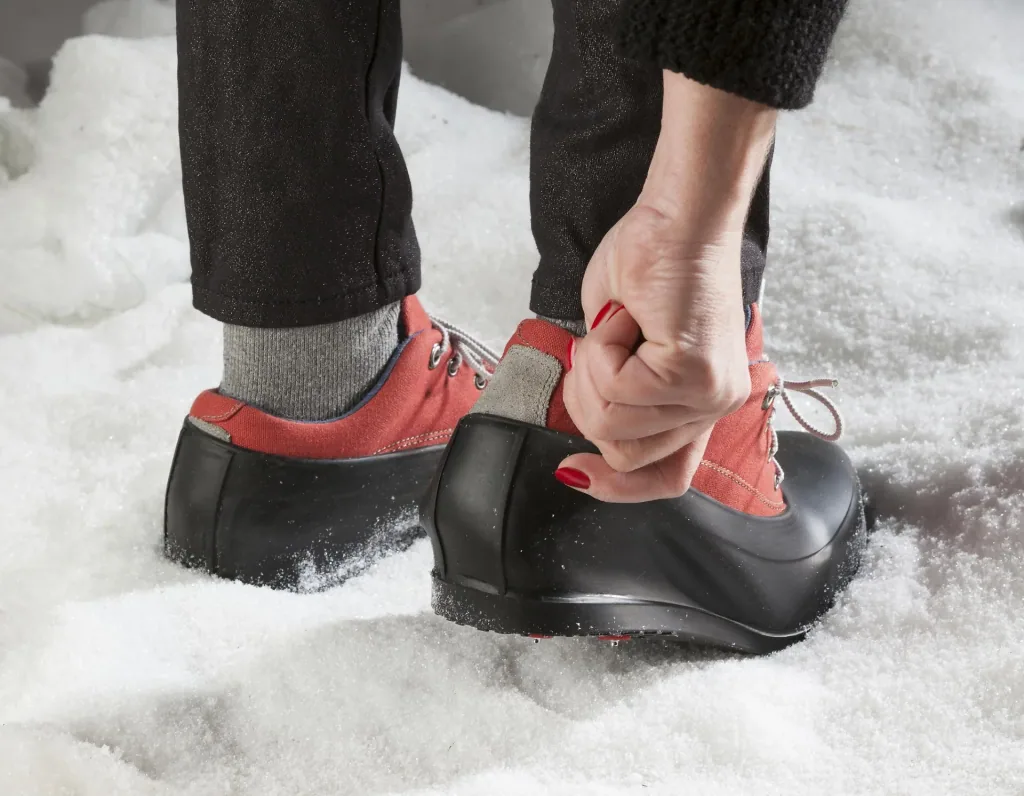 Silikon Gleitschutzschuhe mit Spikes, Gr. XL/ 42 - 43